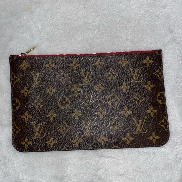 Louis Vuitton Neverfull PM with Pouch - Picture 12 of 16